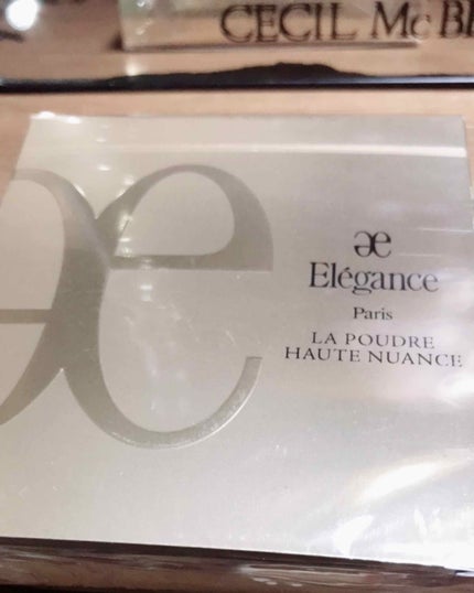 ラ プードル オートニュアンス/Elégance/プレストパウダーを使ったクチコミ(2枚目)