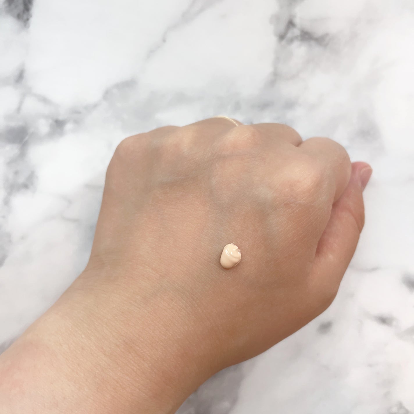 エアリーステイ BB ティント UV/FASIO/BBクリームを使ったクチコミ(3枚目)