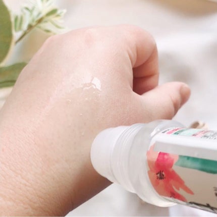 ロールオン フレッシュフローラルの香り/8x4/デオドラント・制汗剤を使ったクチコミ(4枚目)