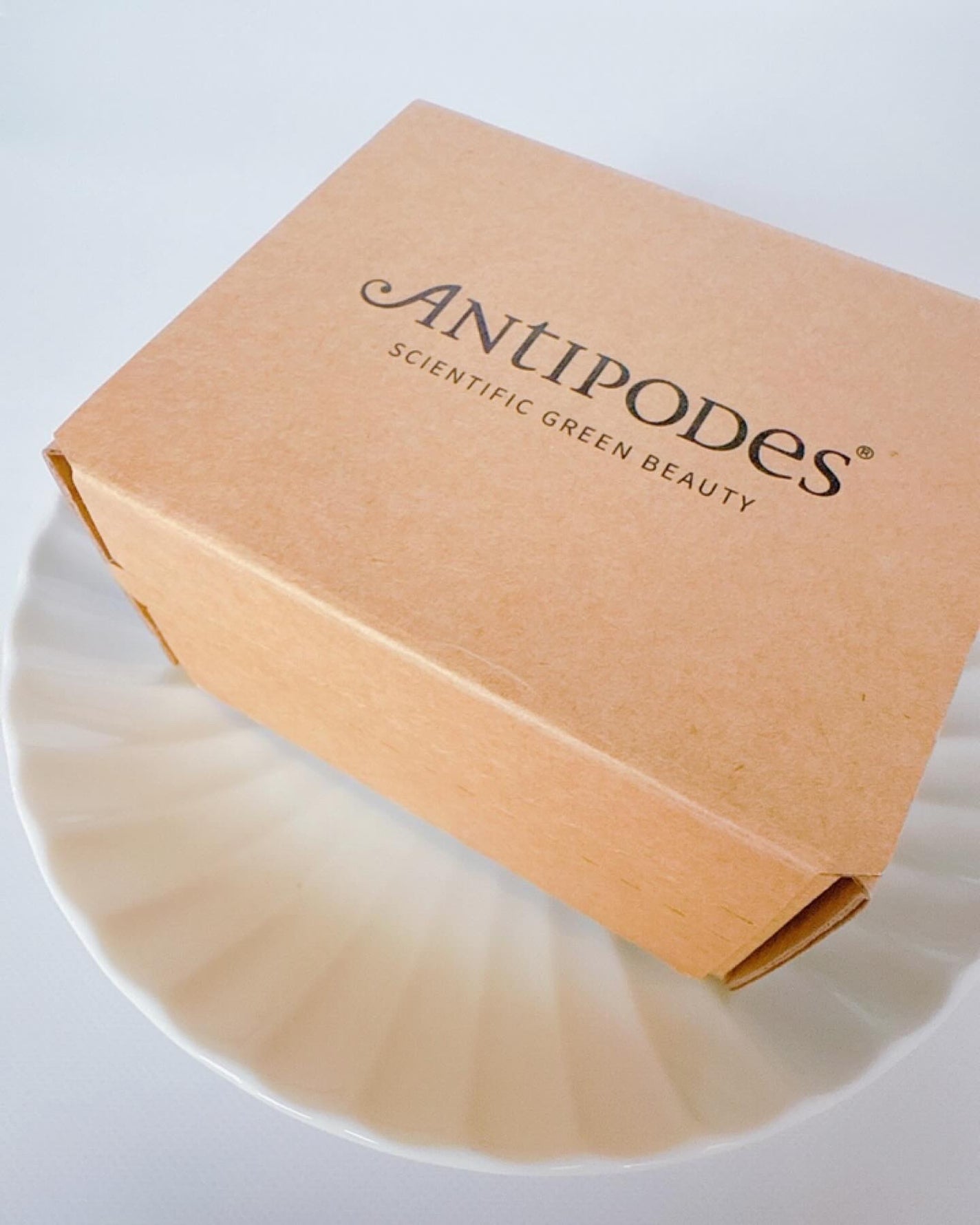 アンティポディース スーパーナチュラル SPF50+ フェイシャル サンスクリーン/Antipodes/日焼け止めクリームを使ったクチコミ(7枚目)