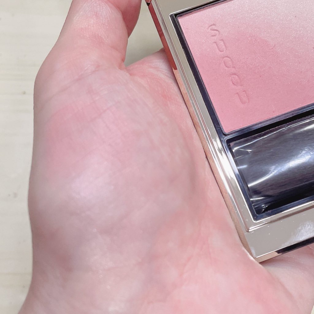 ブラーリング カラー ブラッシュ 01 淡音 -AWAOTO (ロウピンク × パールピーチ)/SUQQU/パウダーチークを使ったクチコミ（2枚目）