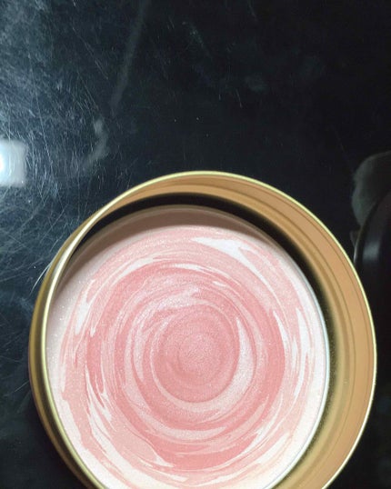 パフ・デ・チーク(フラワーハーモニー)/MAJOLICA MAJORCA/パウダーチークを使ったクチコミ(2枚目)