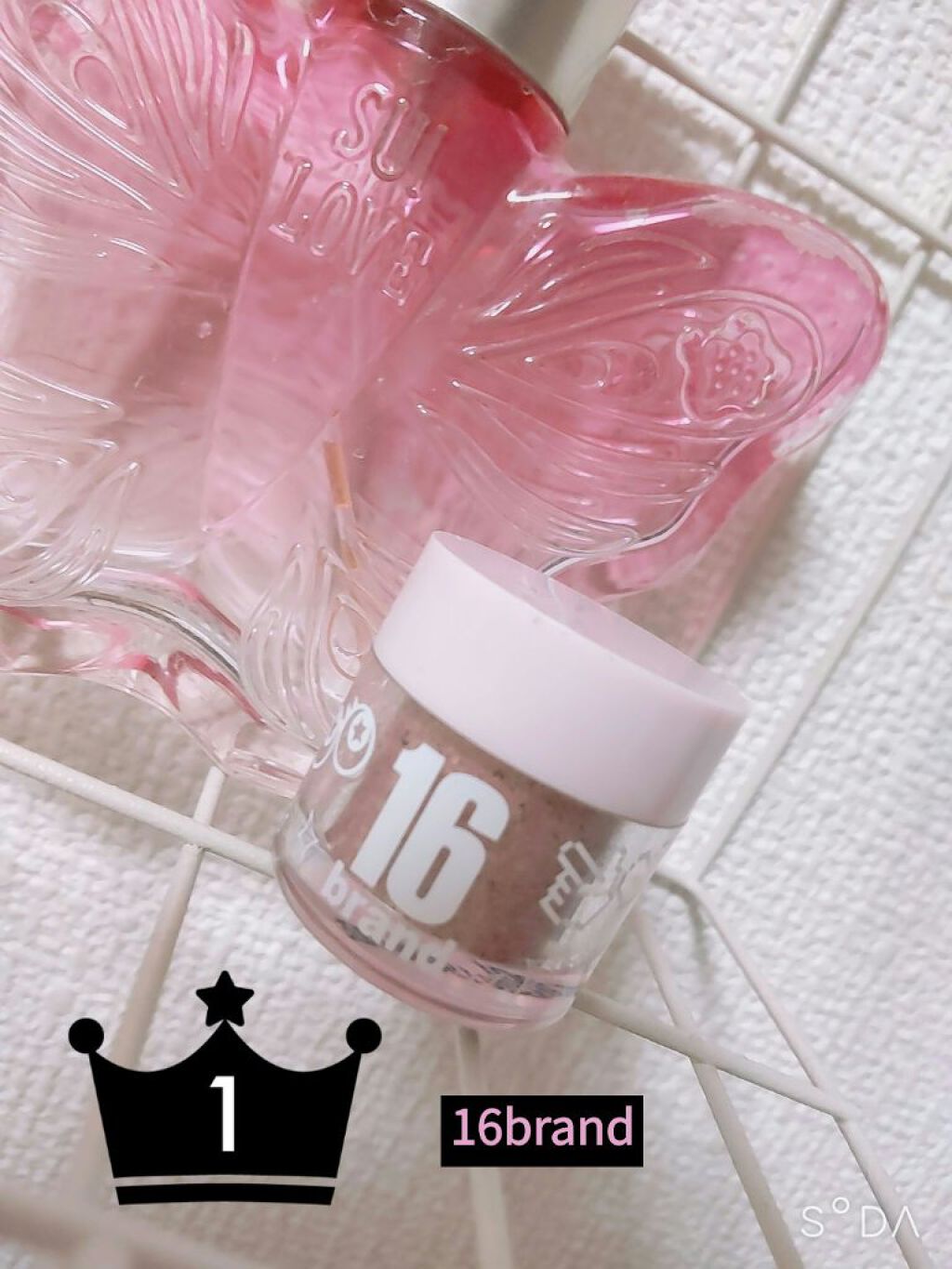 16CANDY ROCK PEAEL POWDER/16BRAND/単色アイシャドウを使ったクチコミ（2枚目）