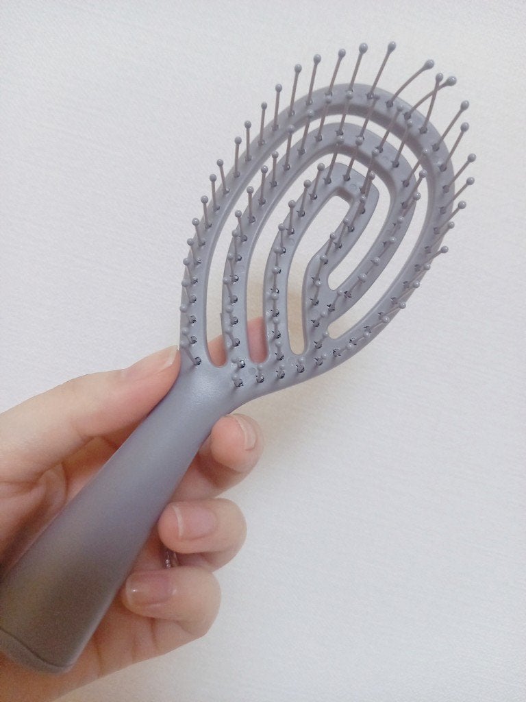 乾きやすいブローブラシ/DAISO/ヘアブラシを使ったクチコミ(3枚目)