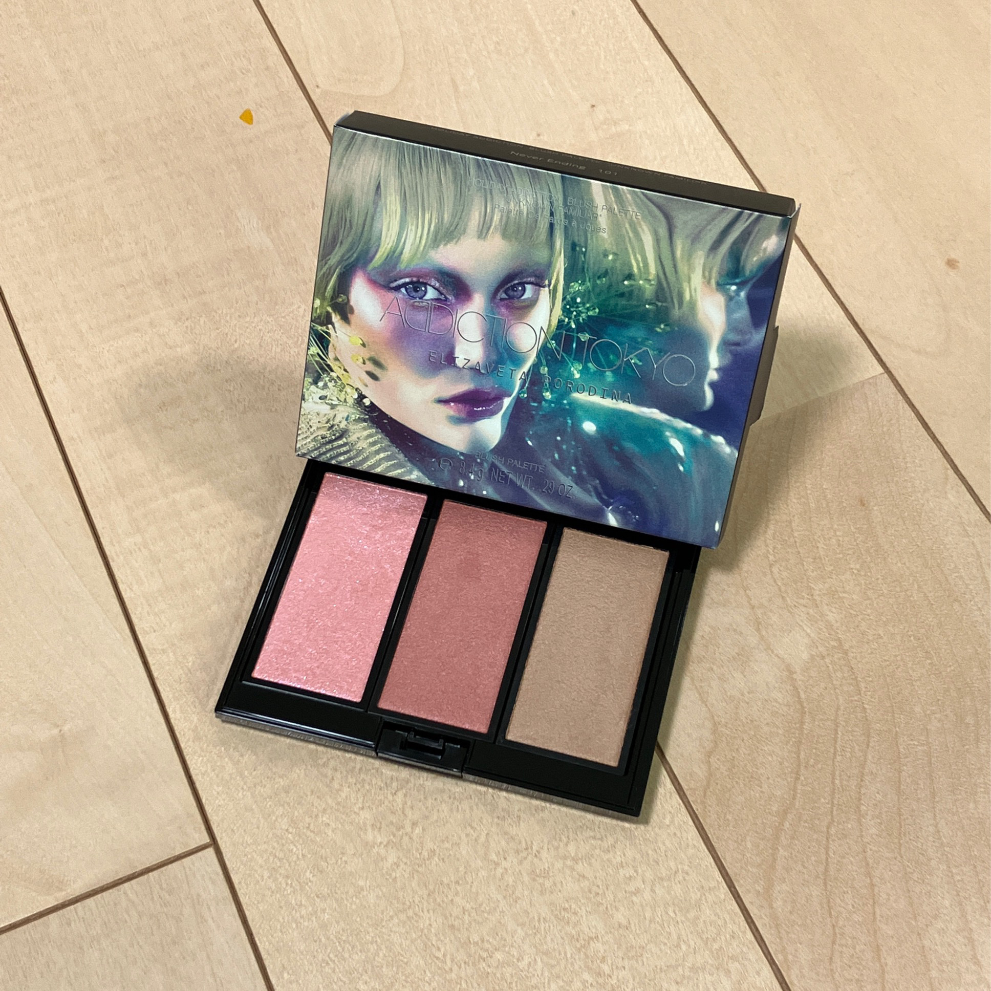 ホリデーアディクション ブラッシュ パレット “アンノウン ファミリア” 101 Never Ending/ADDICTION/パウダーチークを使ったクチコミ（2枚目）