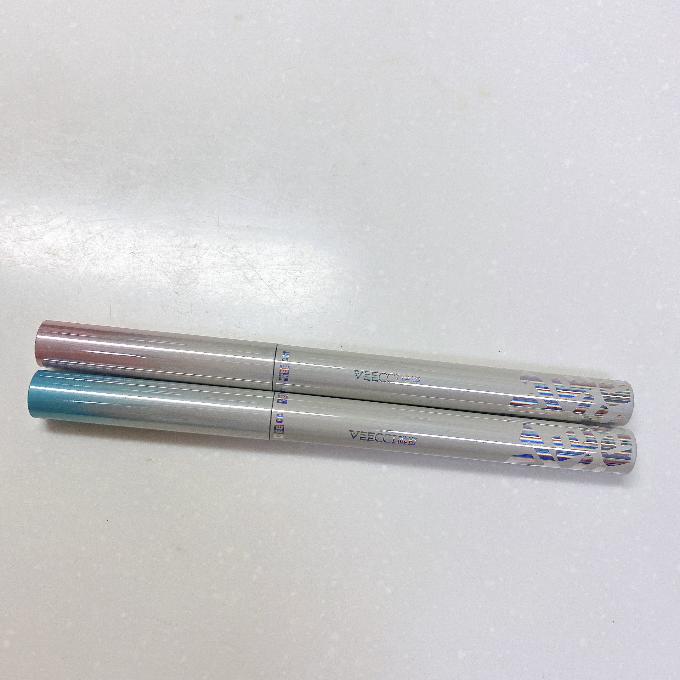 アイリスラメライナー/VEECCI/リキッドアイライナーを使ったクチコミ（2枚目）