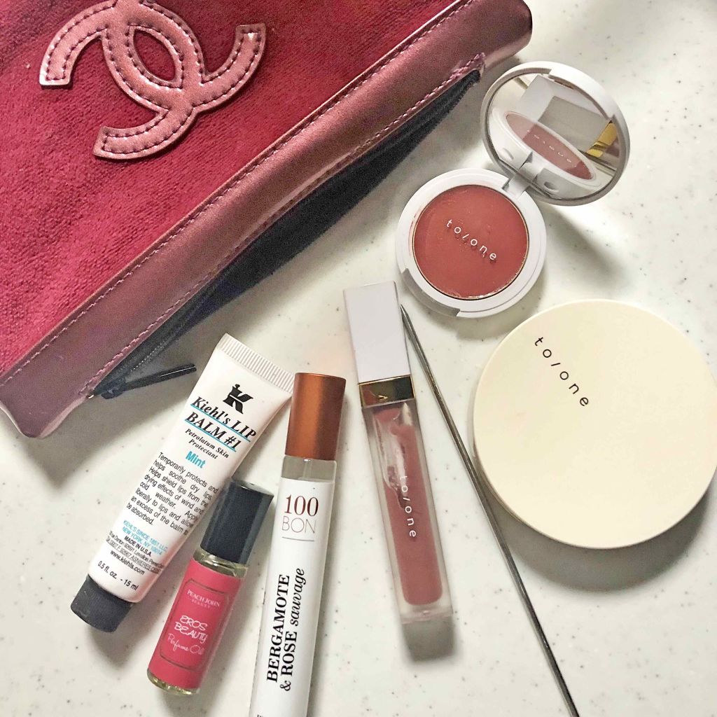 トーン ペタル エッセンス グロス/to/one/リップグロスを使ったクチコミ(1枚目)