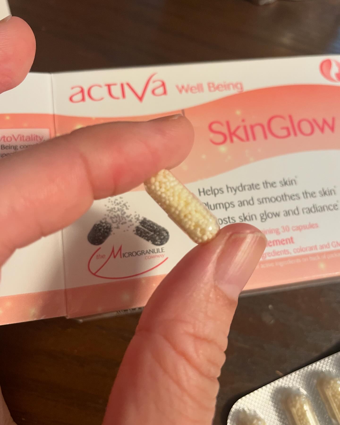 スキングローアクティバ/ミロビーナ/美容サプリメントを使ったクチコミ（3枚目）