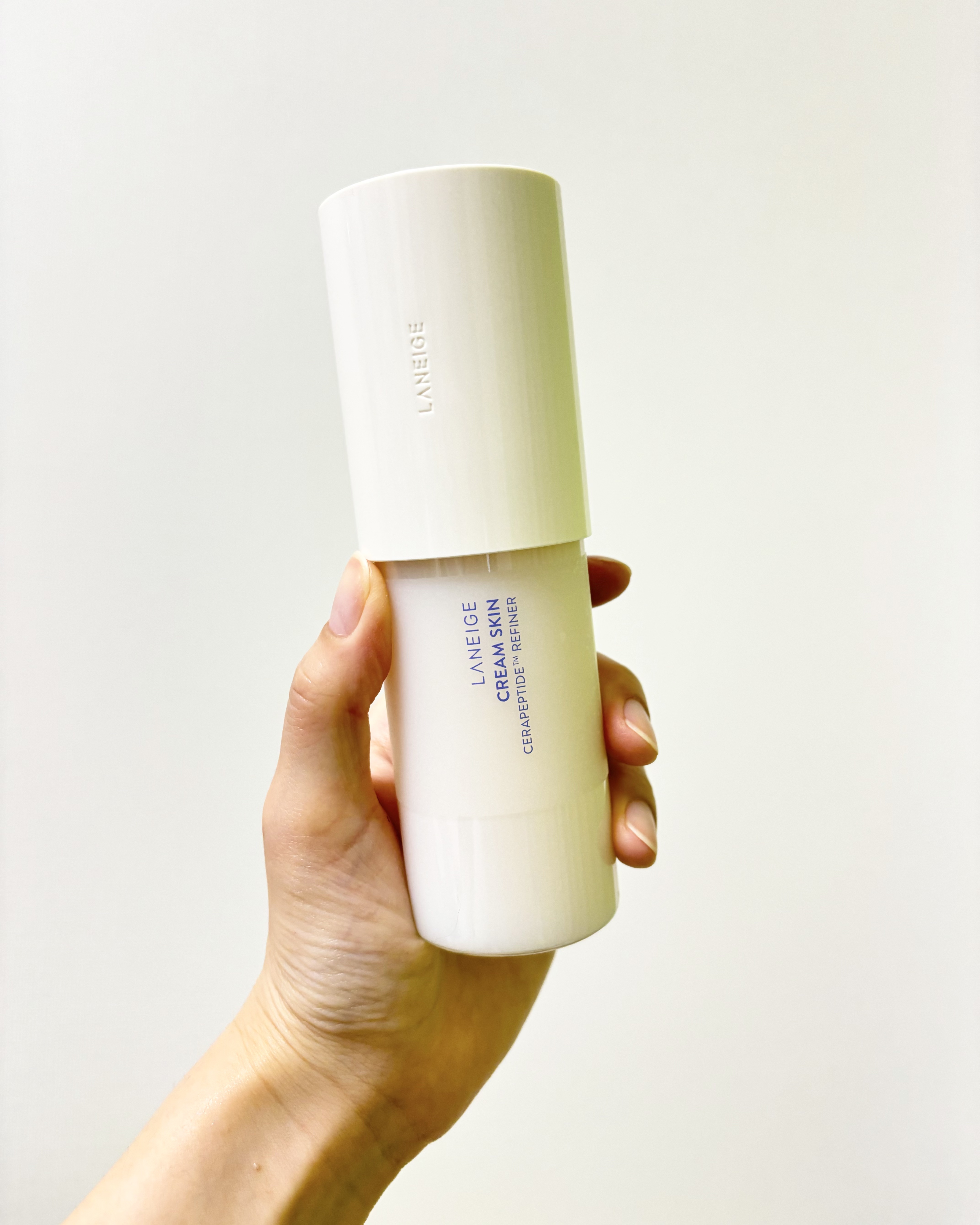 クリームローションっていうから
結構もったりしてるのかな？と思ったら
かなりシャバシャバなテクスチャーだった！


馴染ませやすくて、クリームというだけあって
しっとりした仕上がりになる！
でもそこまでベタベタしなくて使いやすいよ〜！


