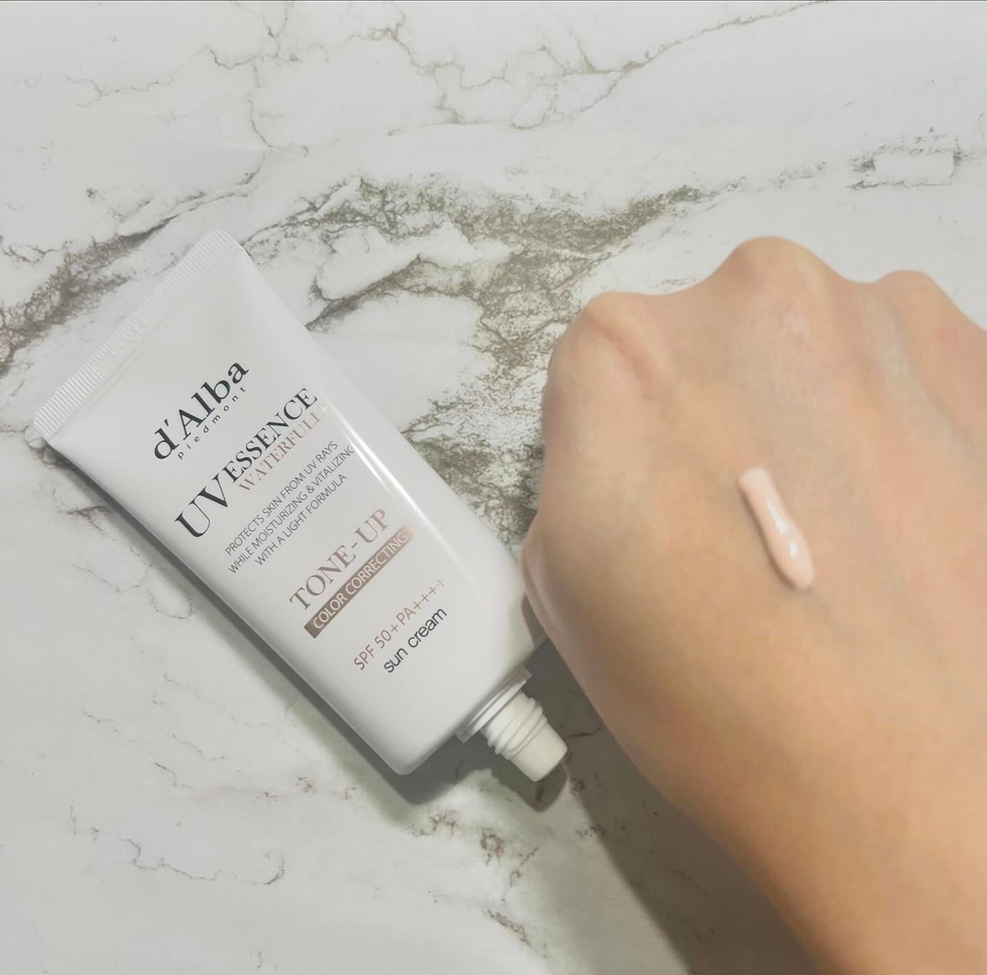ウォータフルトーンアップサンクリーム/ダルバ/日焼け止めクリームを使ったクチコミ(2枚目)