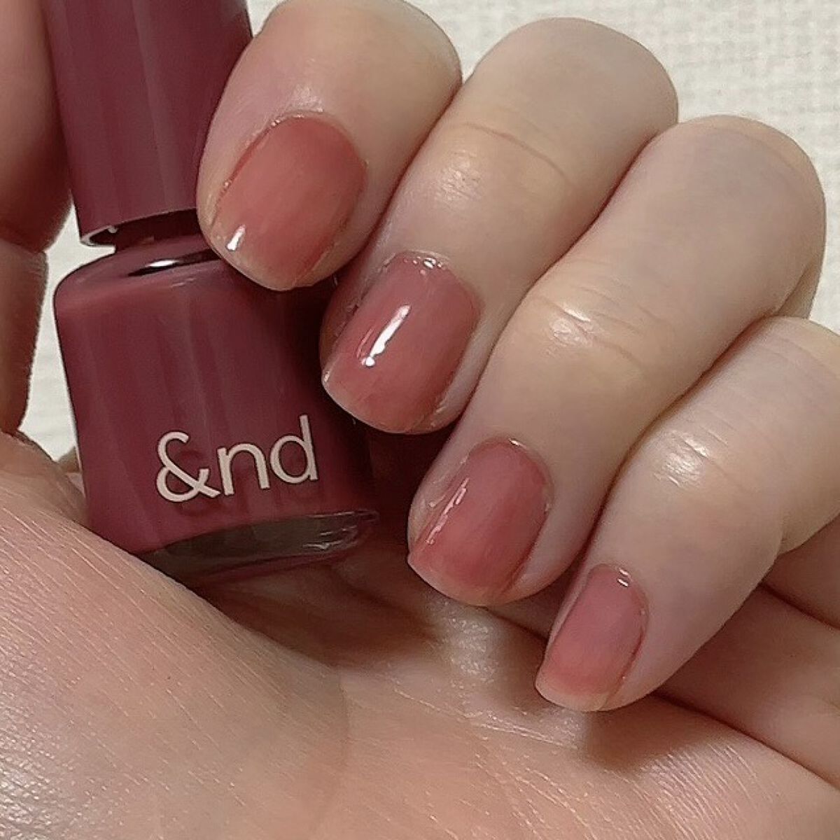 アンドバイロムアンド　グラッシードロップネイルラズベリー　新品未開封まとめ売り 春ネイルのネイルデザイン】アンドバイロムアンド グラッシー