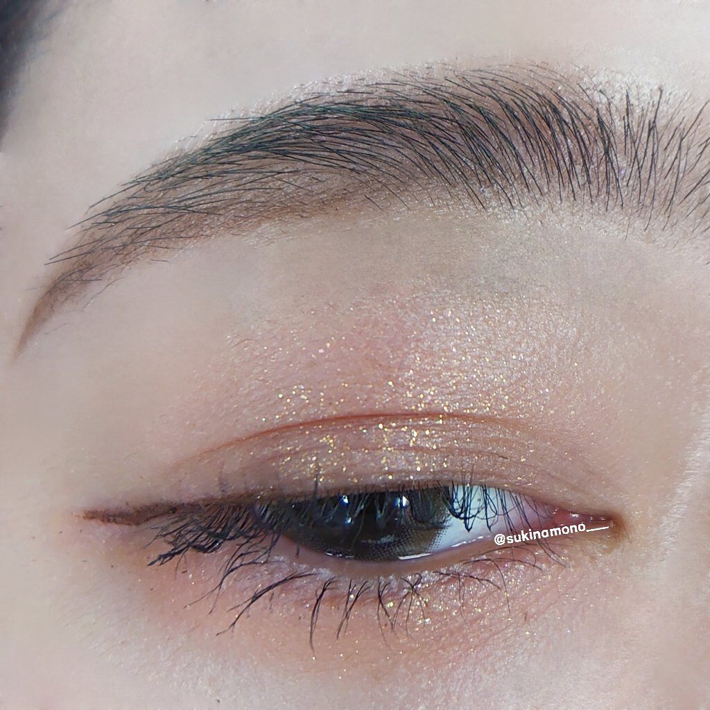 白夜と極夜シリーズシングルアイシャドウ 花火/FlowerKnows/単色アイシャドウを使ったクチコミ（3枚目）