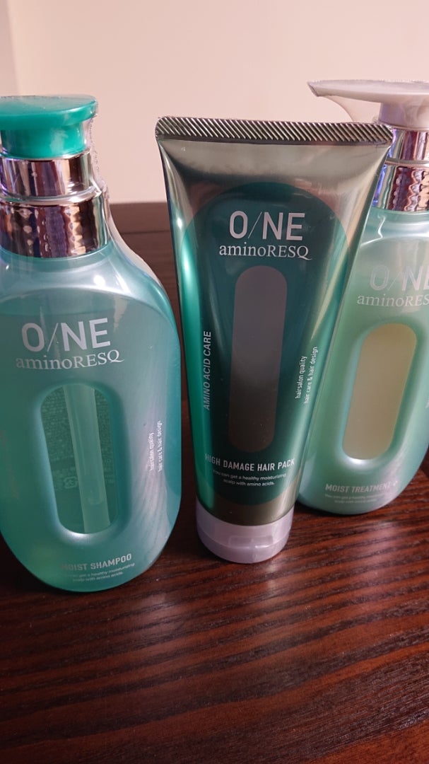 milkのクチコミ「O/NE aminoRESQ (ワン アミノレスキュー) ハイダメージヘアパックを毛先にハイダ.....」（3枚目）
