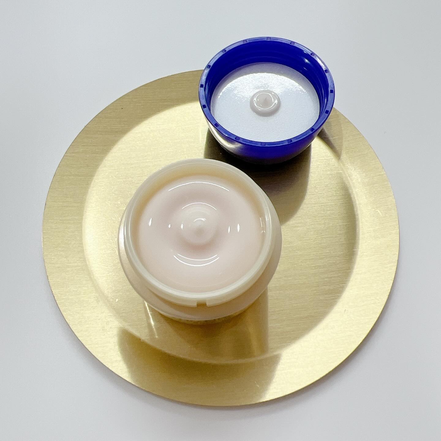 バイタルパーフェクション シュプリームクリーム コンセントレート/SHISEIDO/フェイスクリームを使ったクチコミ（3枚目）