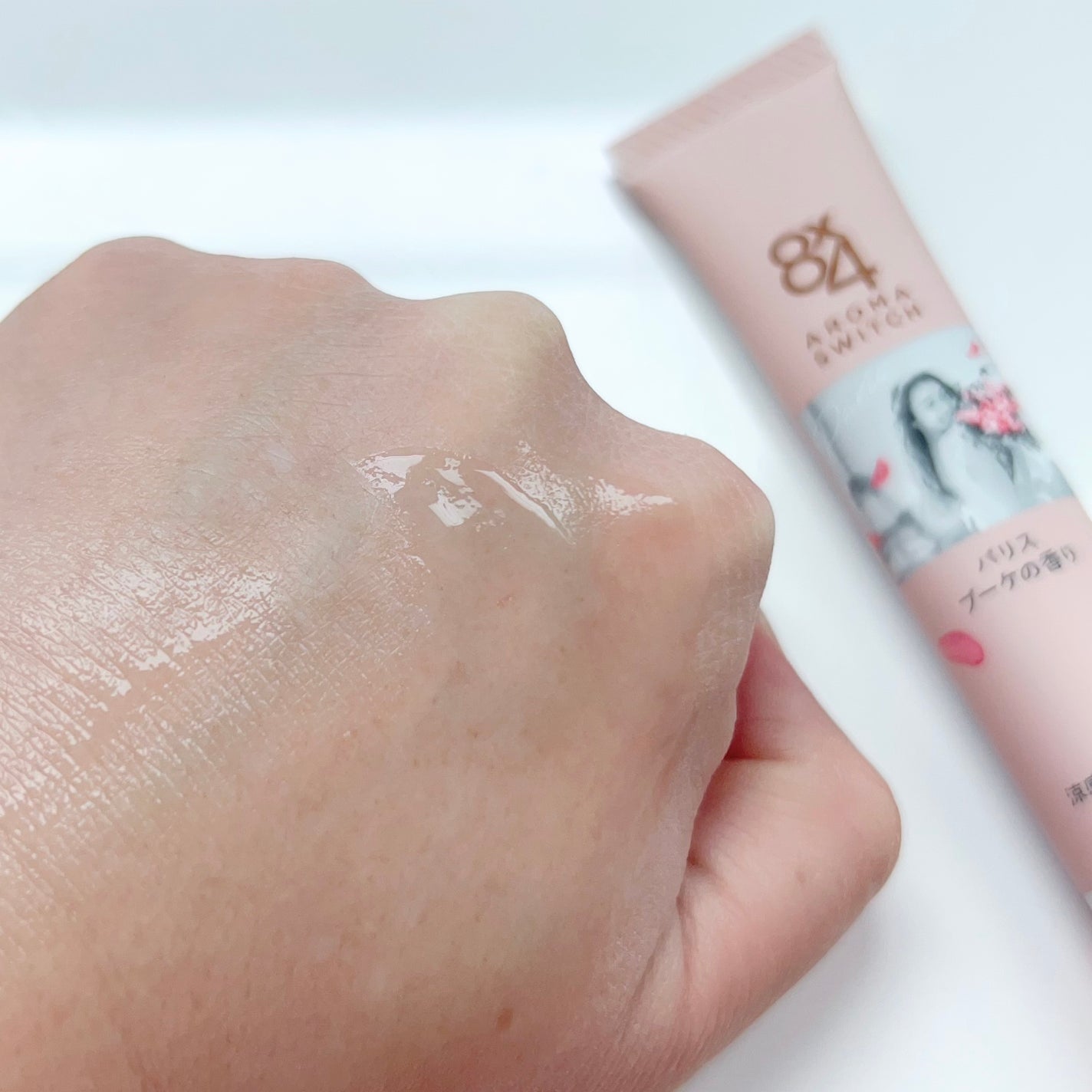 8x4 アロマスイッチ 涼感ネックジェル パリスブーケの香り/8x4/デオドラント・制汗剤を使ったクチコミ(3枚目)