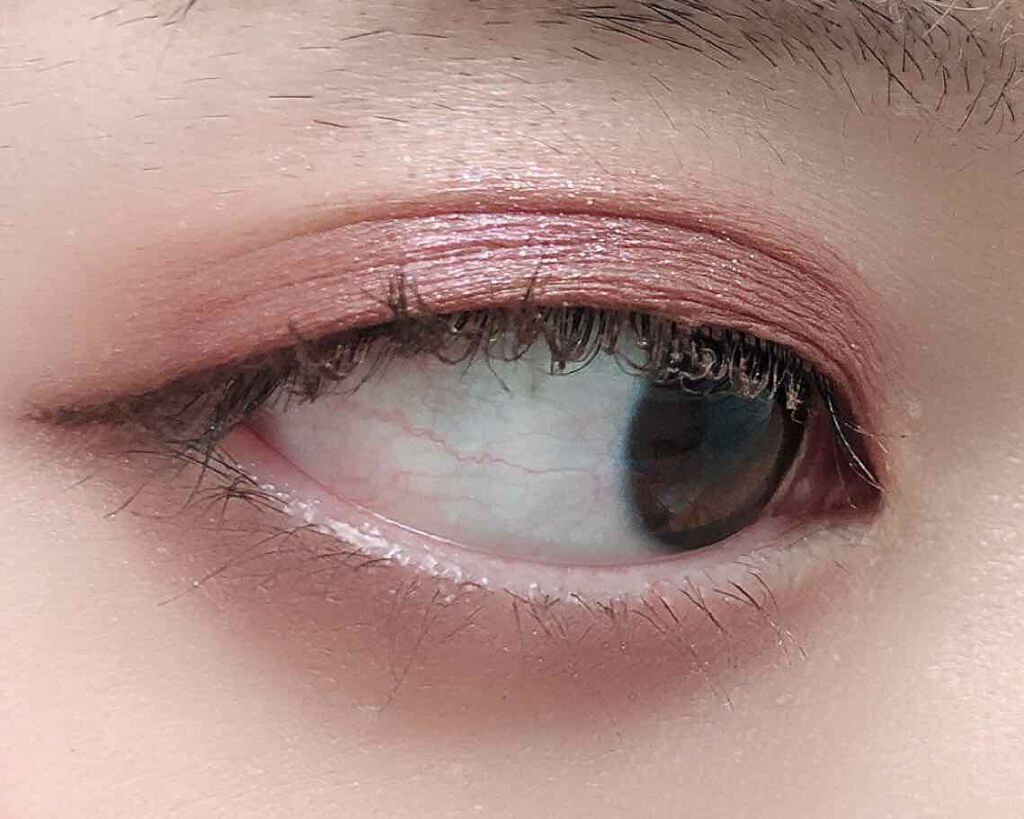 シャイニー プリティ シャドウ メジャー ウィン/M・A・C/単色アイシャドウを使ったクチコミ（3枚目）