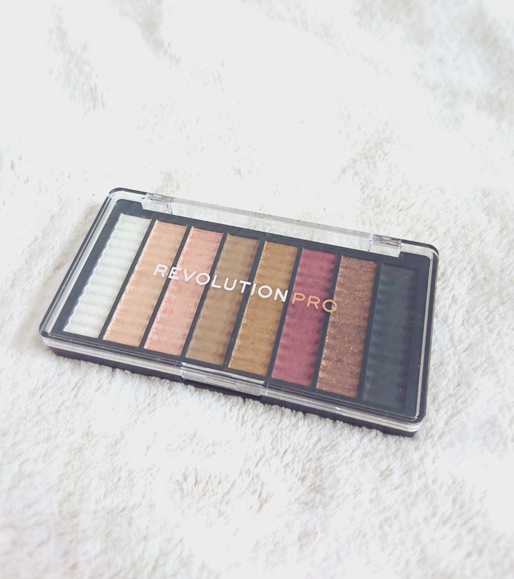 Revolution Pro Supreme Eyeshadow Palette /MAKEUP REVOLUTION/アイシャドウパレットを使ったクチコミ(2枚目)