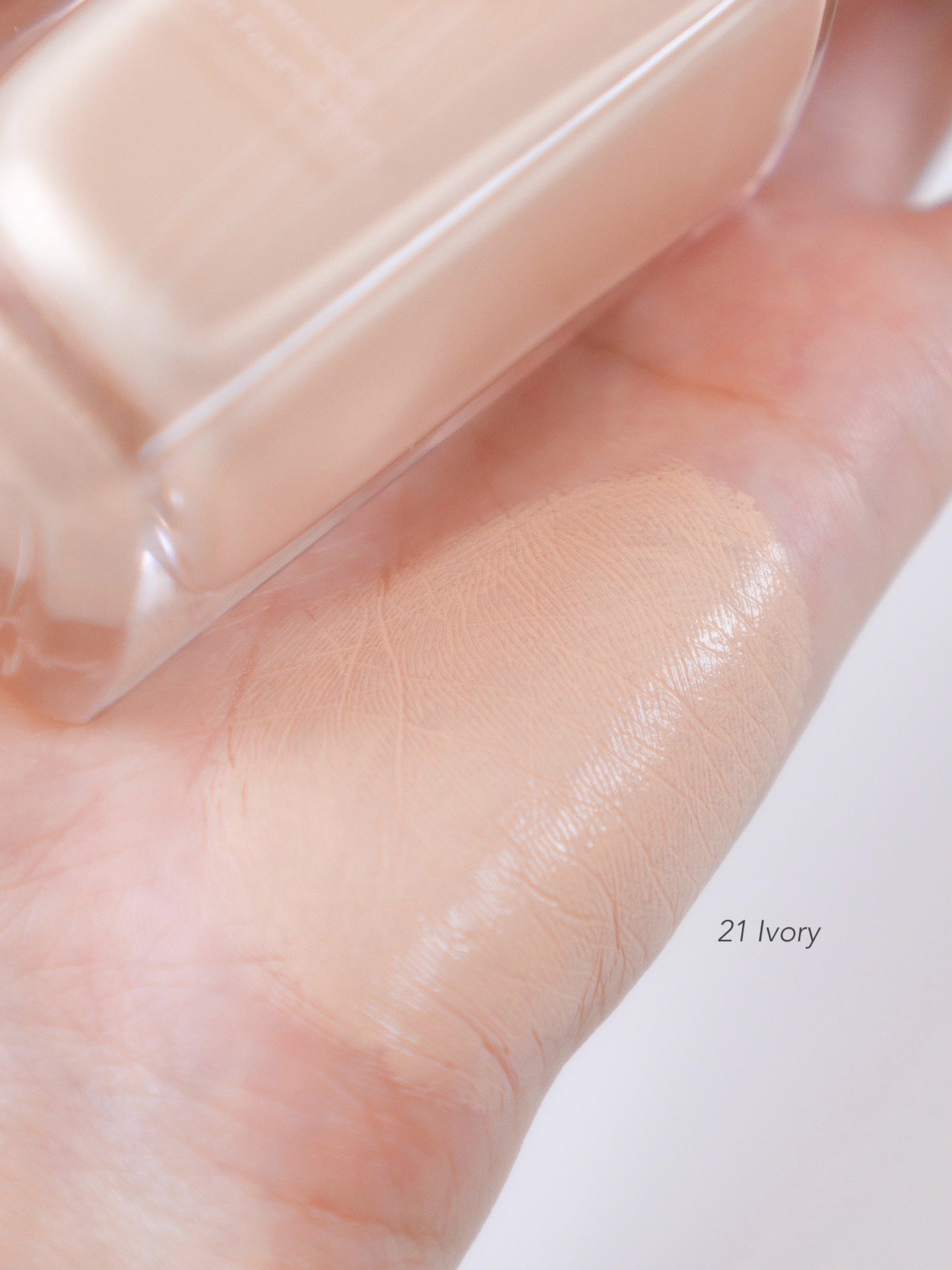 カバーリシャスセラムファンデーション/BANILA CO/リキッドファンデーションを使ったクチコミ(3枚目)