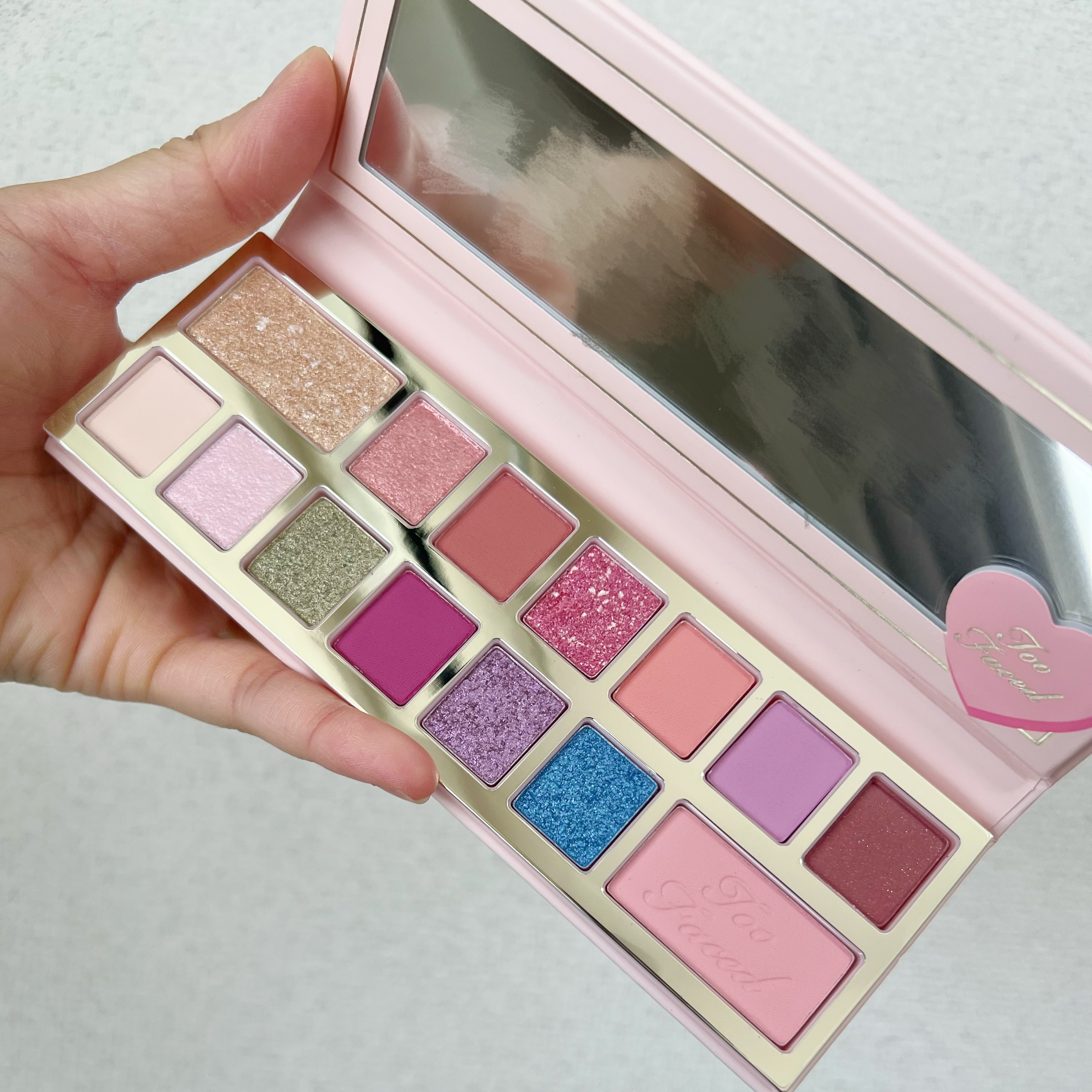 Too Faced ピンカー タイムズ アヘッド アイシャドウ パレットのクチコミ「トゥーフェイスド撤退しないで〜😭😭🙏

撤退秒読み、Too Facedのピンカー タイムズ ア.....」（2枚目）