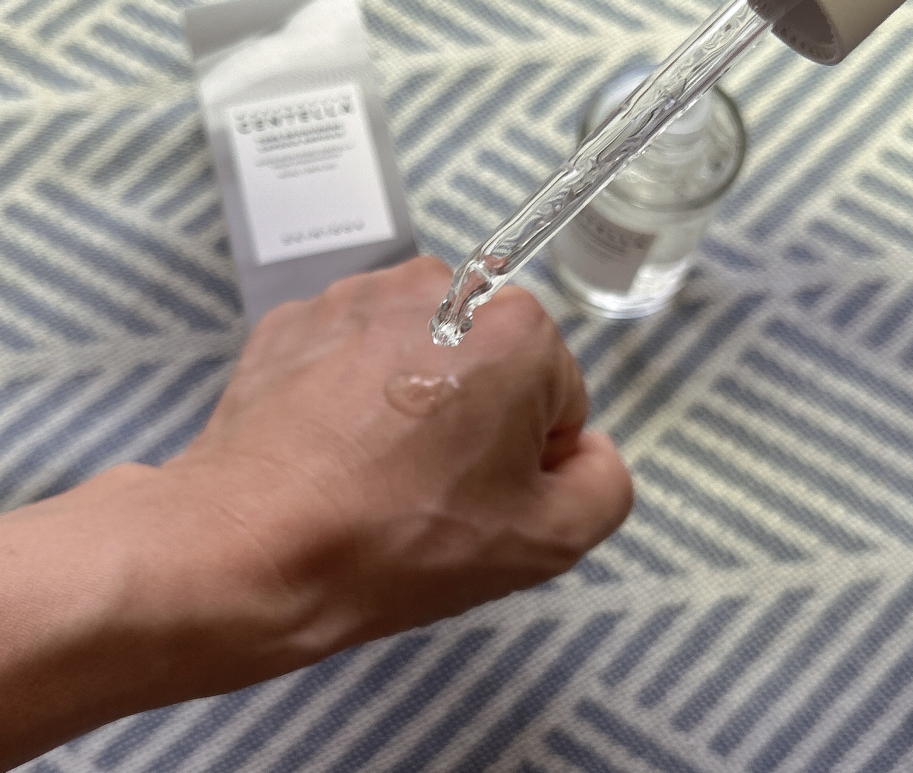 トーンブライトニング カプセルアンプル/SKIN1004/美容液を使ったクチコミ（2枚目）