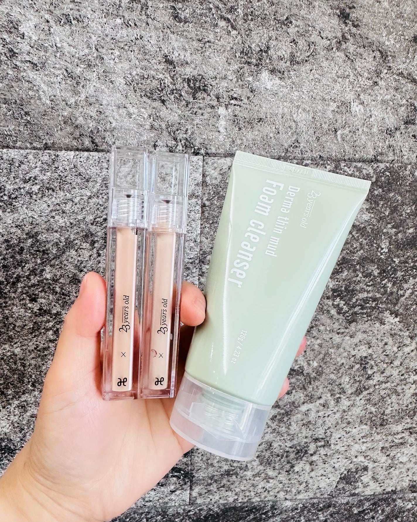 美紗 on LIPS 「♡♡♡トラブル肌でも綺麗に仕上がる強い味方見つけた〜🥺【𝟮𝟯..」(1枚目)