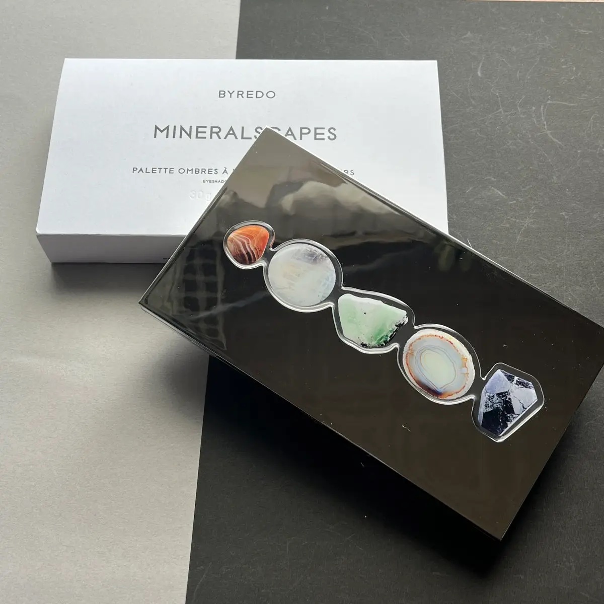 ミネラルスケープ アイシャドウ パレット/BYREDO/アイシャドウパレットを使ったクチコミ（3枚目）