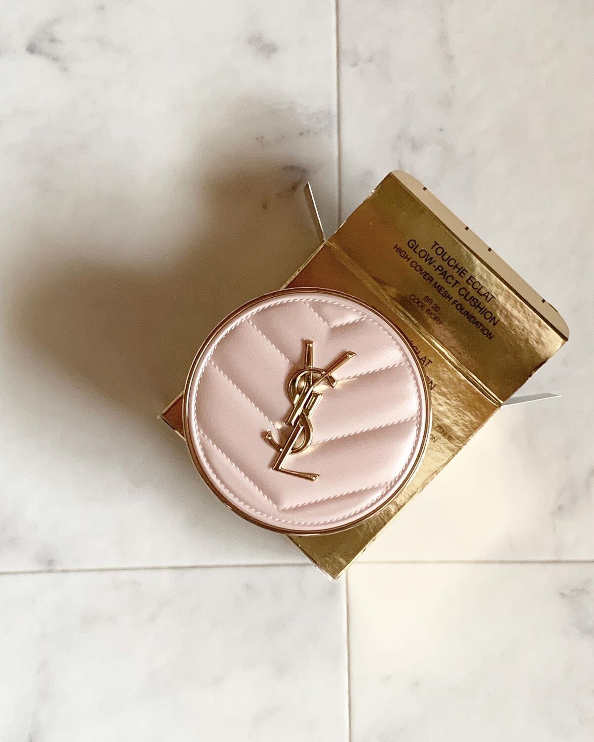 ラディアント タッチ グロウパクト BR20/YVES SAINT LAURENT BEAUTE/クッションファンデーションを使ったクチコミ（1枚目）