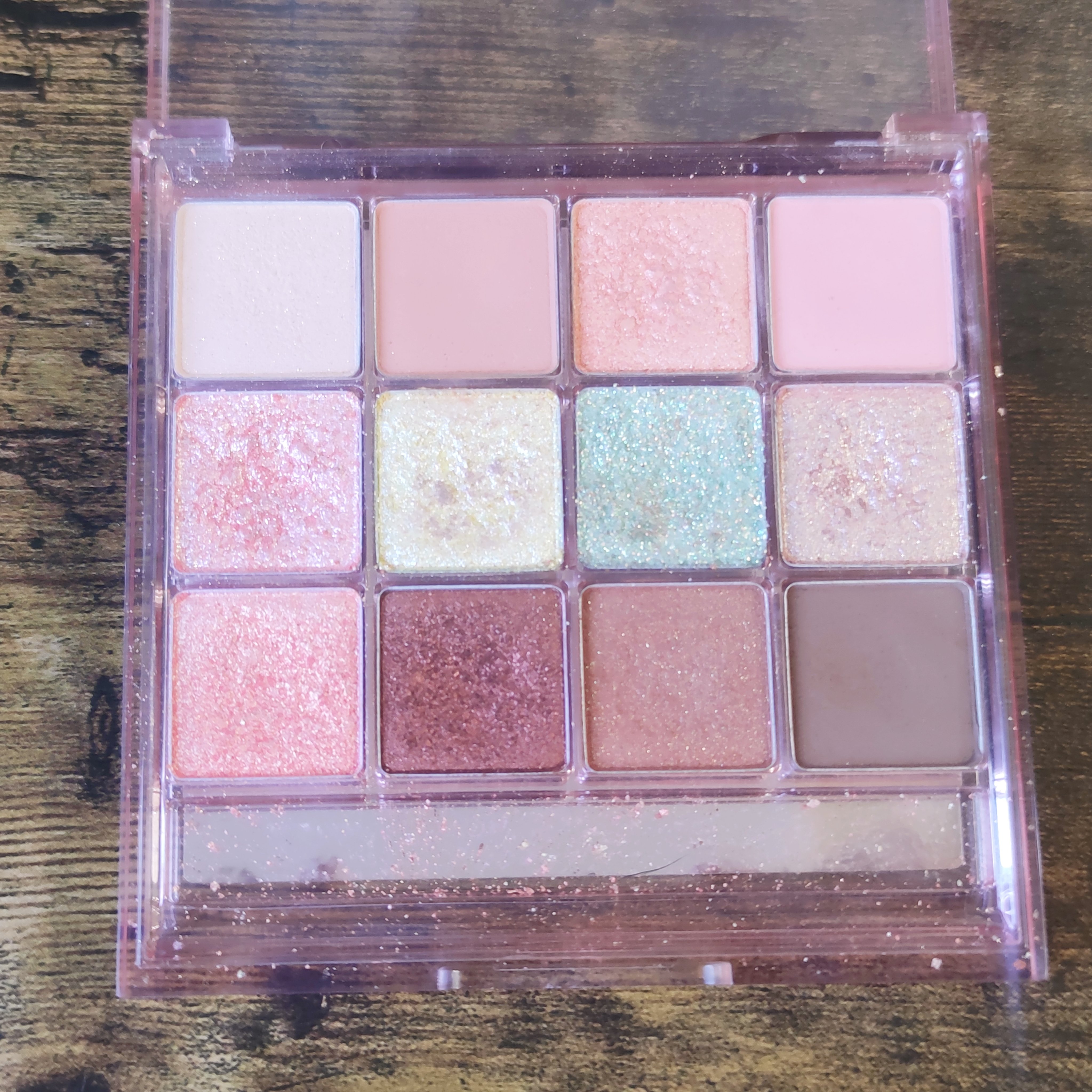 グラムチェンジマルチパレット 03 コーラルブーケ/A.BLACK/マルチパレットを使ったクチコミ（2枚目）