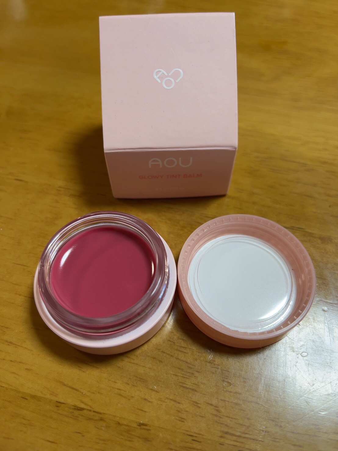 GLOWY TINT BALM 07 BUBBLE BALM/AOU/リップグロスを使ったクチコミ（2枚目）
