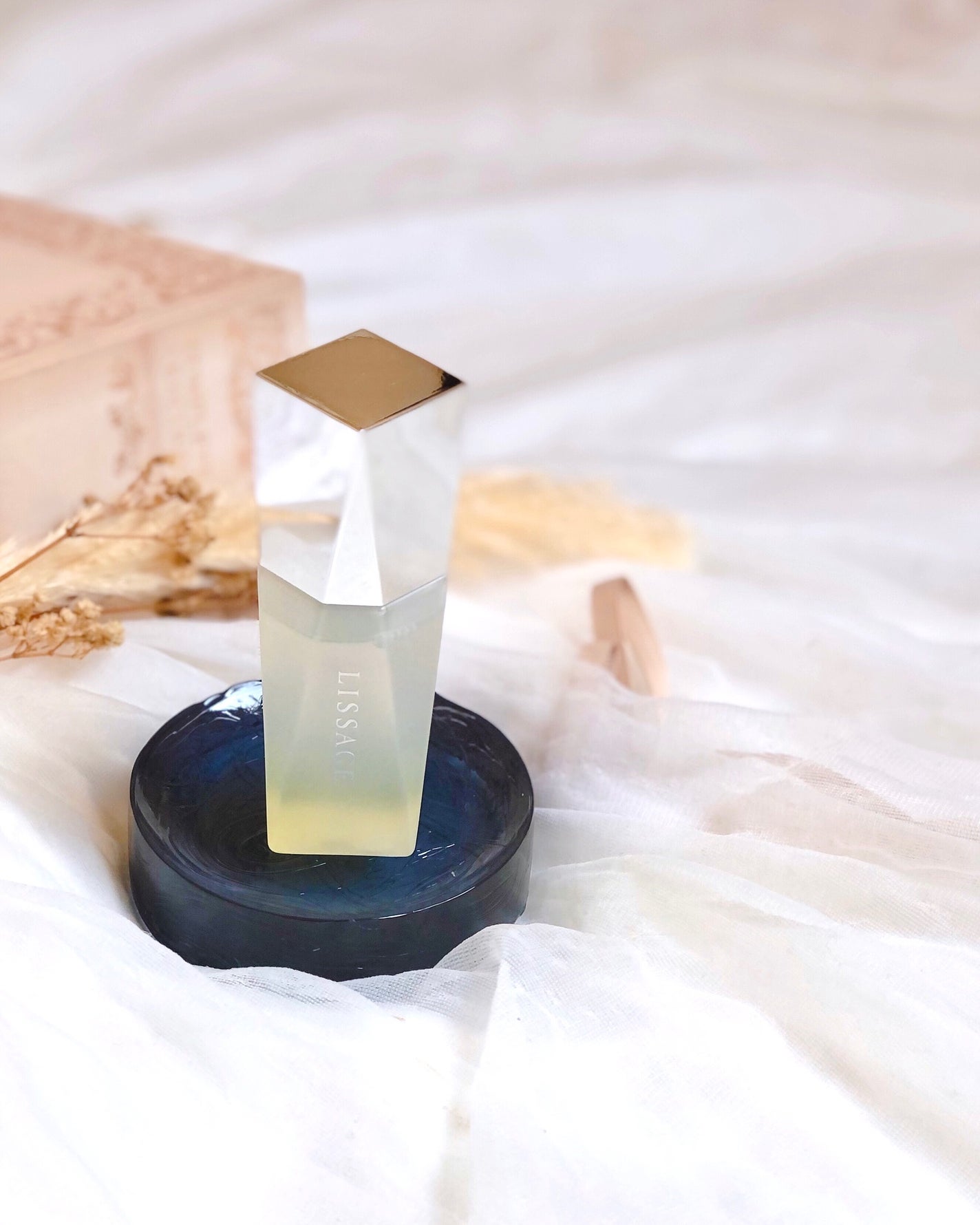 ð¥ð¢ð¬ð.ðððð çŸå®¹ã©ã€ã¿ãŒ on LIPS ãEauãŠãŒå²ãã«ãããã«ããã¬ãŒã¹ã¢ãŒã¯ãã«ãŒãå°è±¡çð«çŽè»œ7..ãïŒ4æç®ïŒ