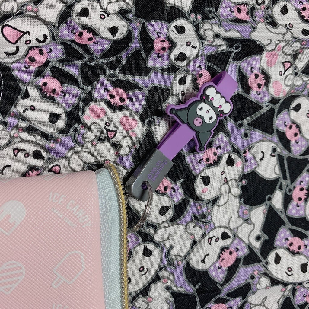 ひな on LIPS 「ウェストポーチの中身紹介最初ケースには前髪クリップ続いてのケー..」(8枚目)