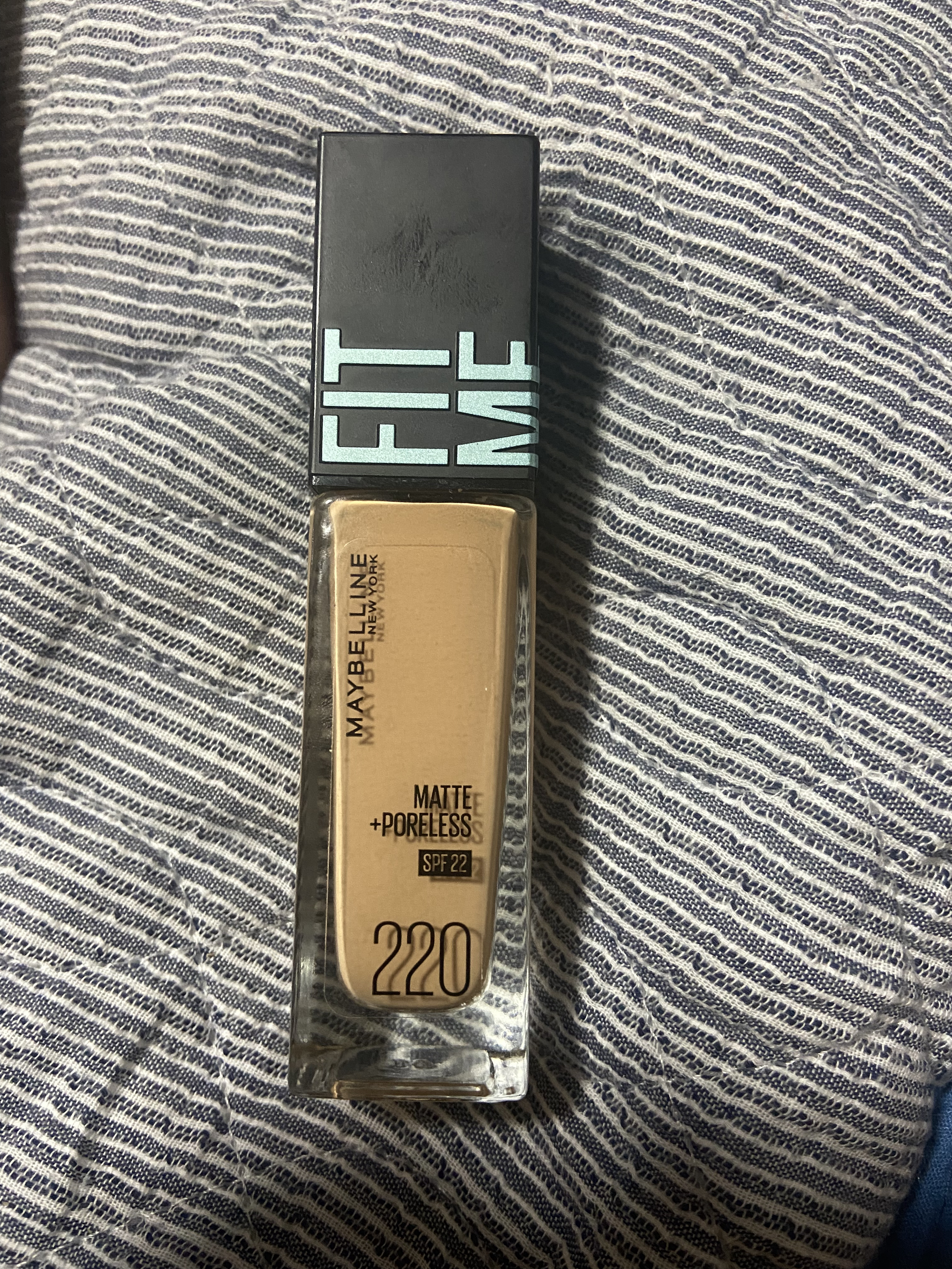 フィットミー リキッドファンデーション R 220/MAYBELLINE NEW YORK/リキッドファンデーションを使ったクチコミ（1枚目）