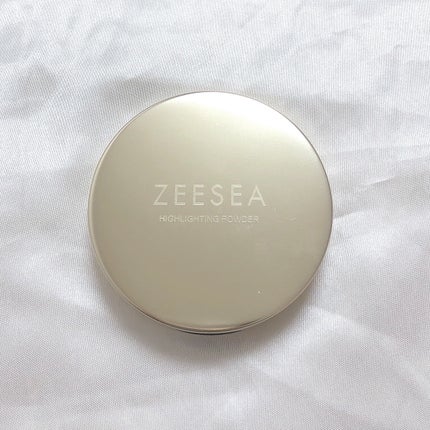 ZEESEA 顔がキラキラ  オーロラ系ハイライト/ZEESEA/パウダーハイライトを使ったクチコミ(3枚目)