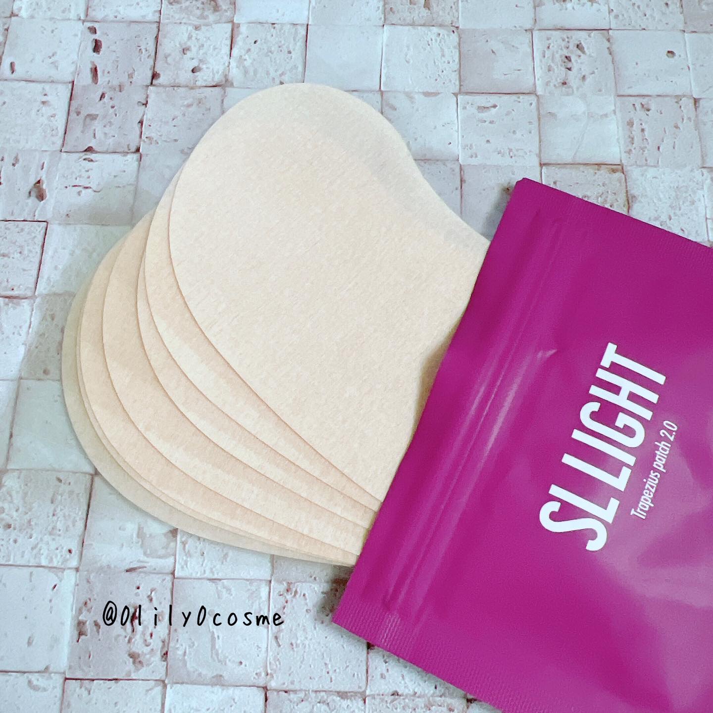 僧帽筋パッチ/SLLIGHT/ネック・デコルテケアを使ったクチコミ（3枚目）