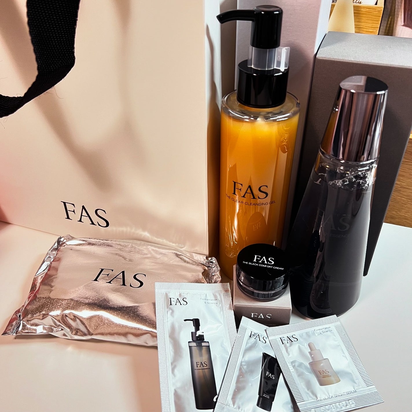試してみた】FAS FAS ザ ブラック コンフォート クリームの効果 試してみた】FAS FAS ザ ブラック コンフォート クリームの効果