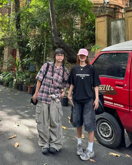 ひとみ on LIPS 「友達と会うのが楽しみです#コーデ#韓国コーデ#韓国雑貨#韓国フ..」(4枚目)