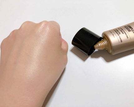 CR ティンテッド ジェル クリーム b/bareMinerals/クリーム・エマルジョンファンデーションを使ったクチコミ(3枚目)