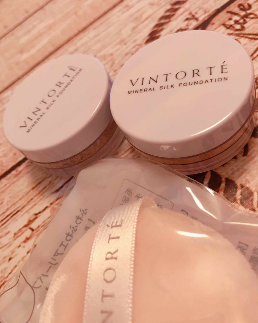 ミネラルシルクファンデーション（ケース・パフ付）/ヴァントルテ/パウダーファンデーションを使ったクチコミ（1枚目）