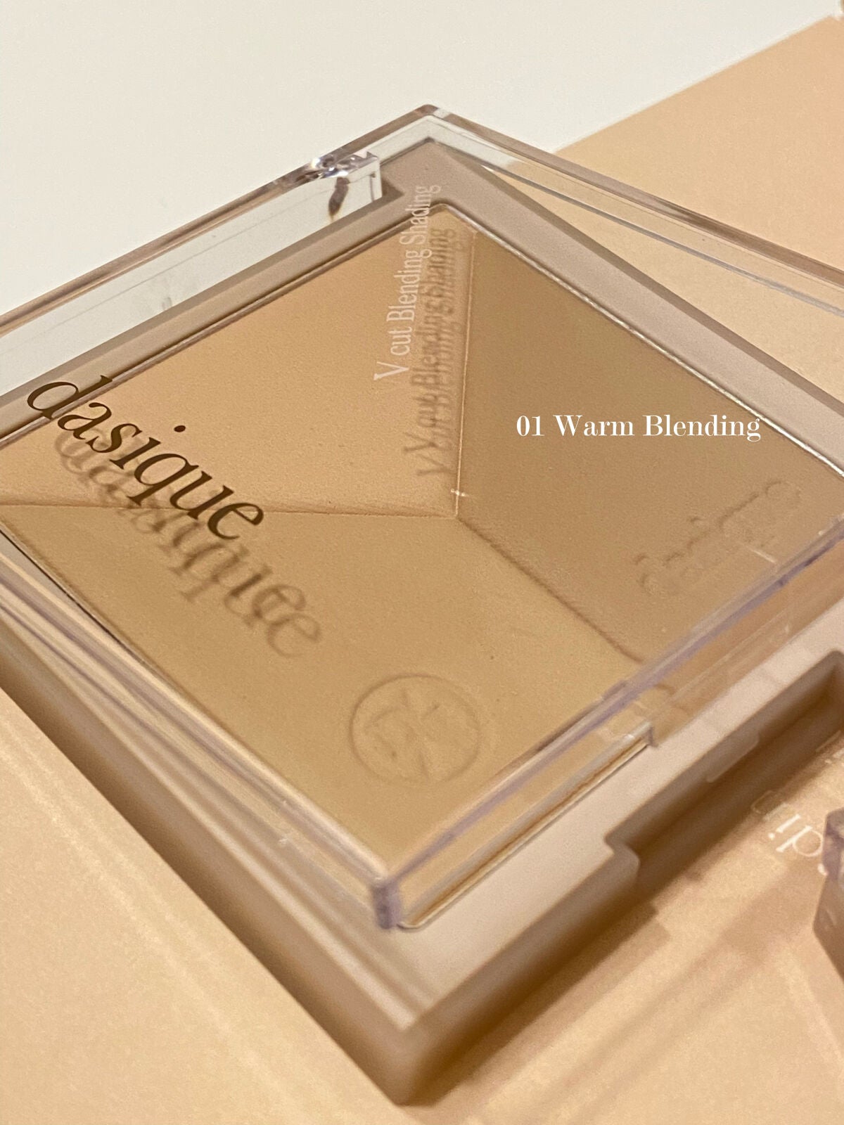 Vカットブレンディングシェーディング/dasique/シェーディングを使ったクチコミ(2枚目)