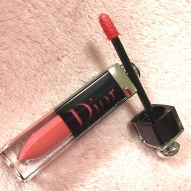 ついに手に入れました😍

Dior ／ アディクトラッカープランプ 556💄

ずっと欲しくて迷っていたものです🤤

アディクトリップティント と迷ってBAさんに
相談してみると ラッカープランプの方が