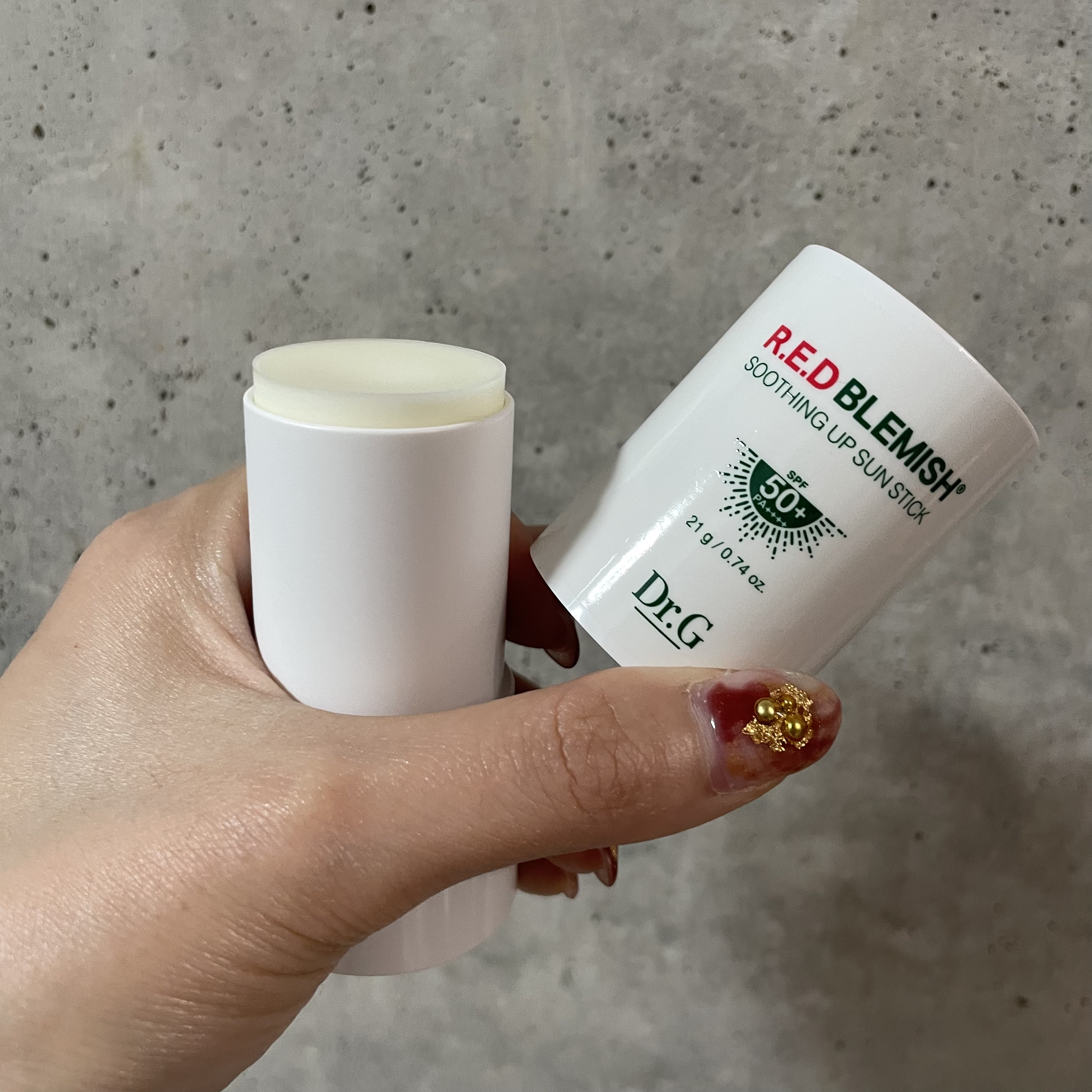 レッドブレミッシュスージングアップサンスティック/Dr.G/日焼け止めスティックを使ったクチコミ（2枚目）