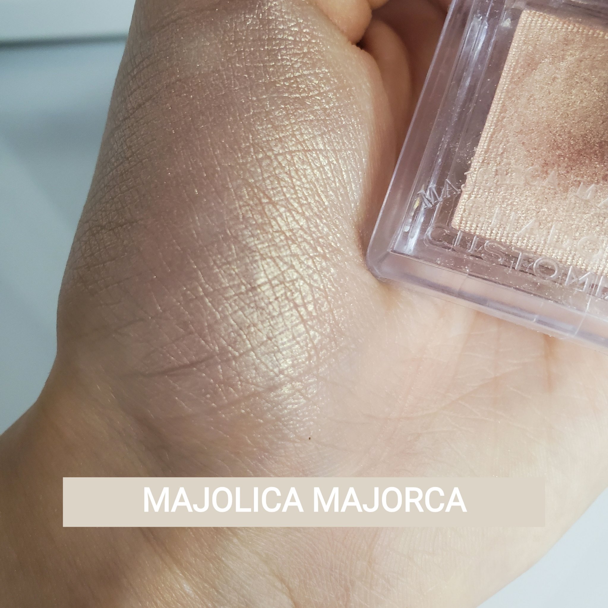 シャドーカスタマイズ BE286 ゴージャス姉妹/MAJOLICA MAJORCA/単色アイシャドウを使ったクチコミ（1枚目）