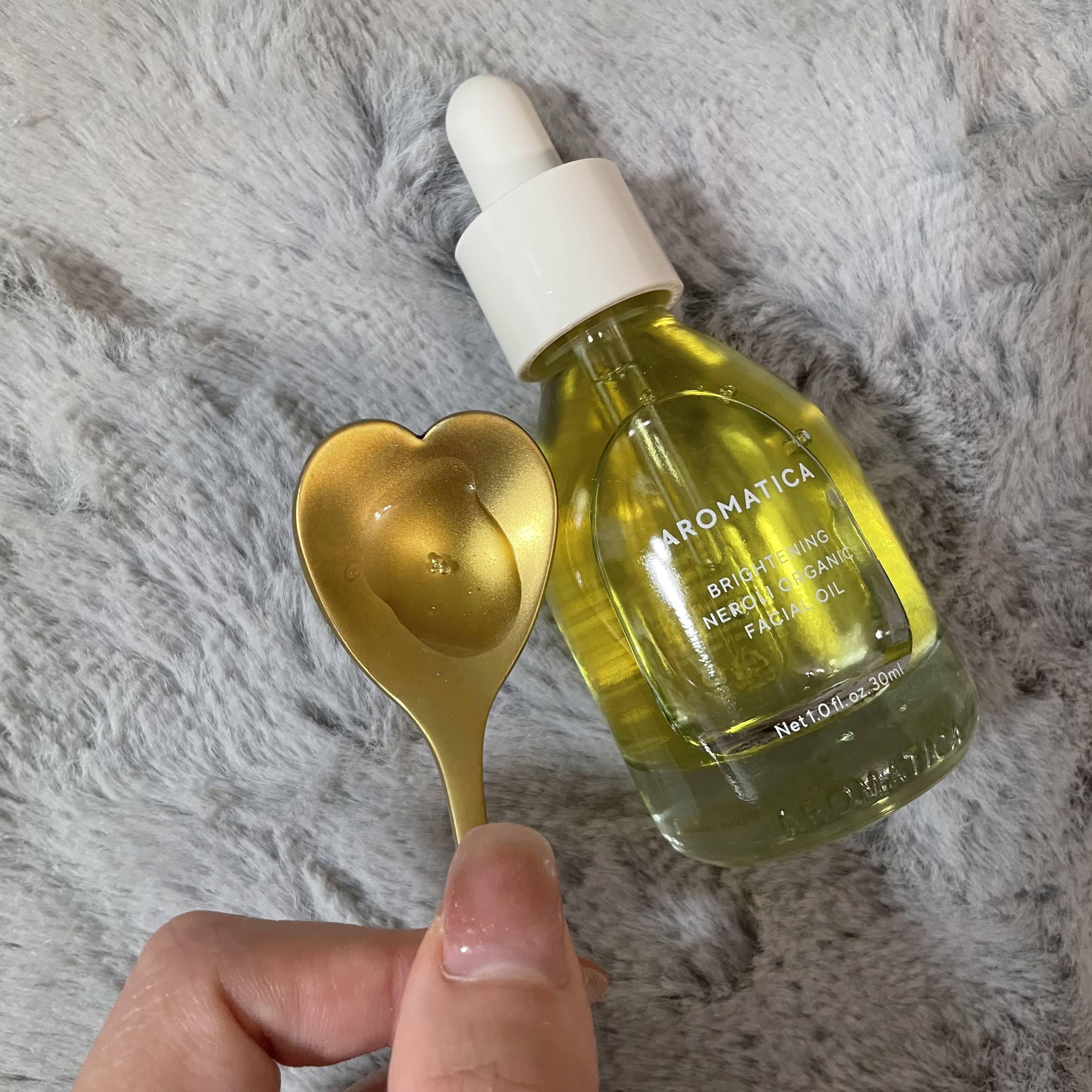 メロウネス オイルインボディウォッシュ マグノリア＆サンダルウッド/AROMATICA/ボディソープを使ったクチコミ（3枚目）