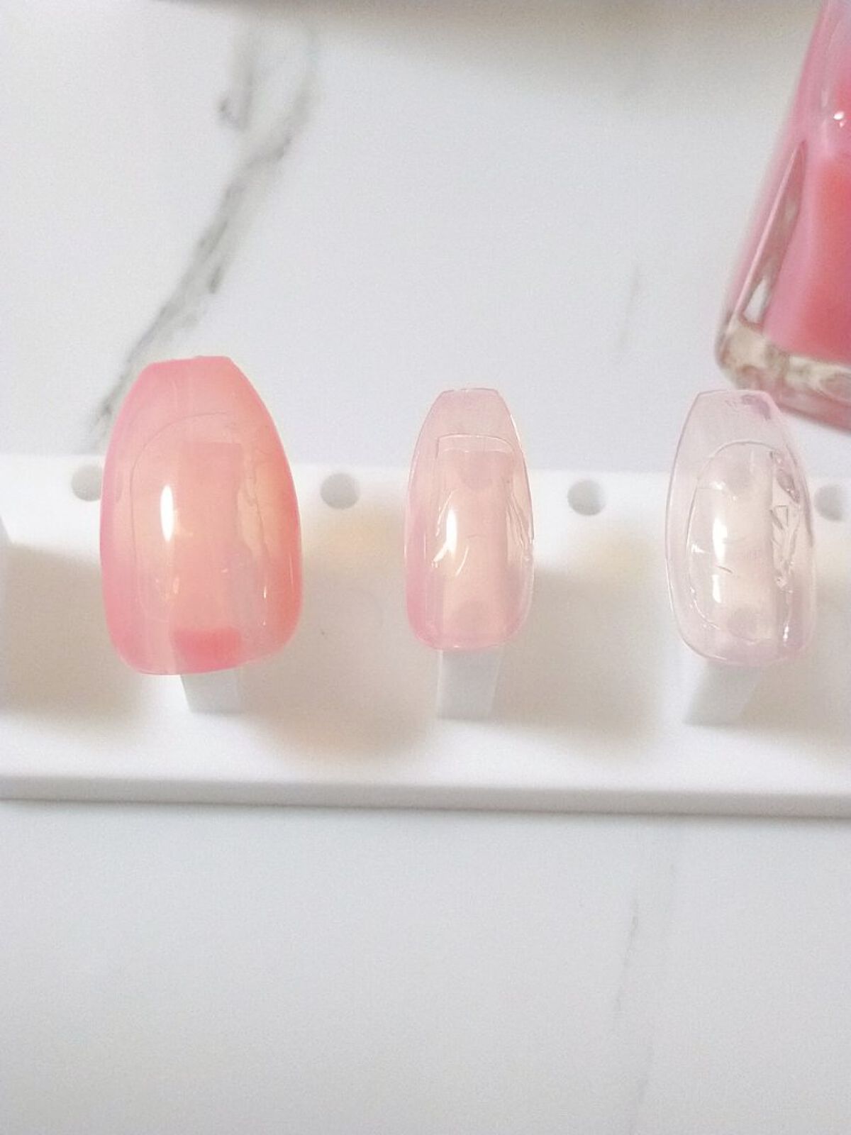 ムードペブルネイル 16 mamang Berry/rom&nd/マニキュアを使ったクチコミ（3枚目）