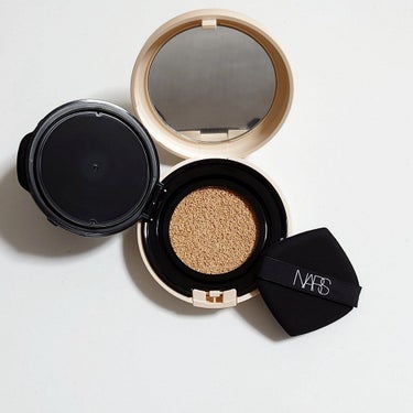 ピュアラディアントプロテクション アクアティックグロー クッションファンデーション SPF50+／PA+++/NARS/クッションファンデーションを使ったクチコミ（1枚目）