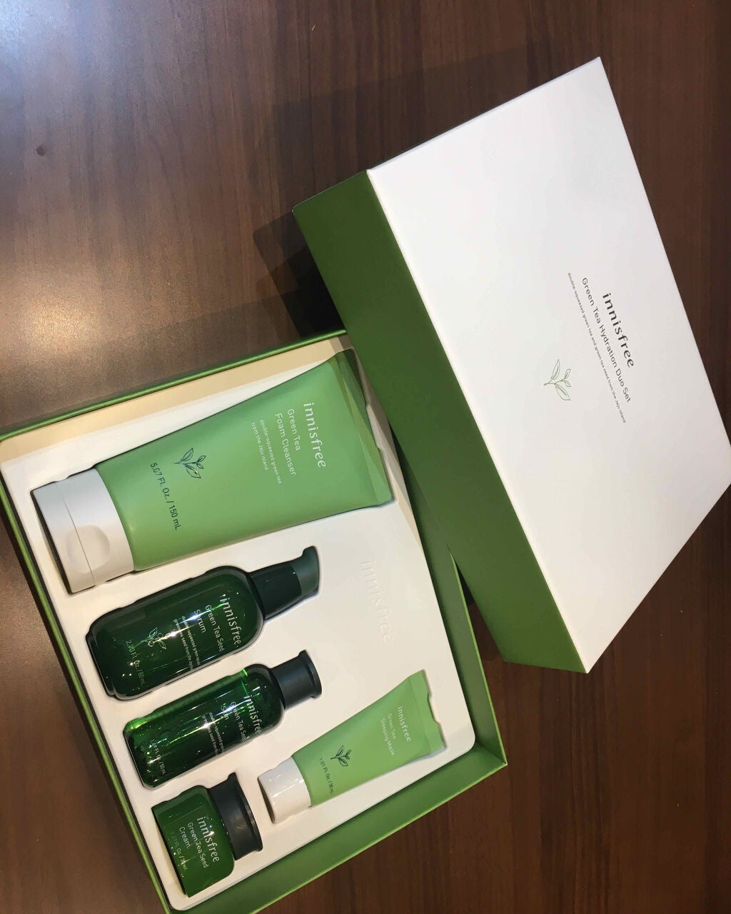 evil on LIPS 「イニエスフリーの洗顔、美容液、化粧水、クリームナイトパックのセ..」(1枚目)