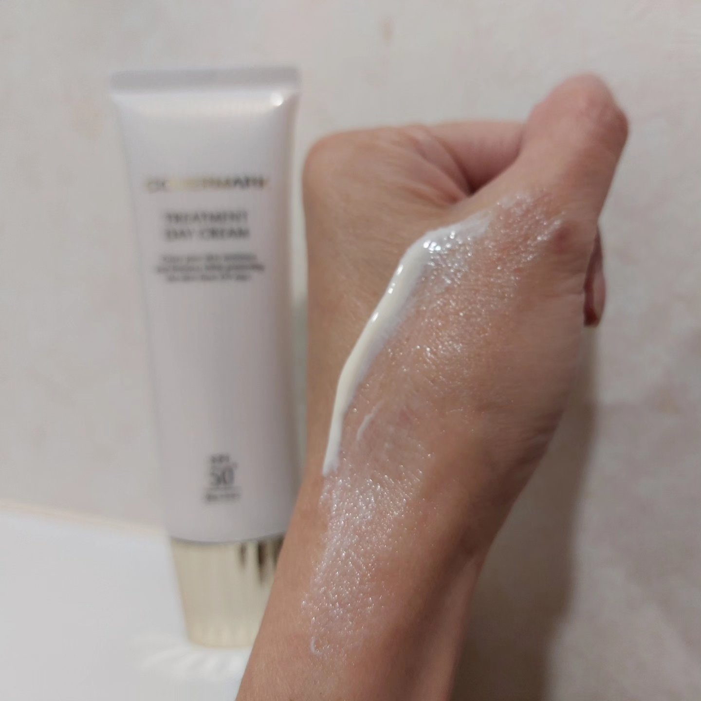 トリートメント デイ クリーム/COVERMARK/日焼け止めクリームを使ったクチコミ（3枚目）