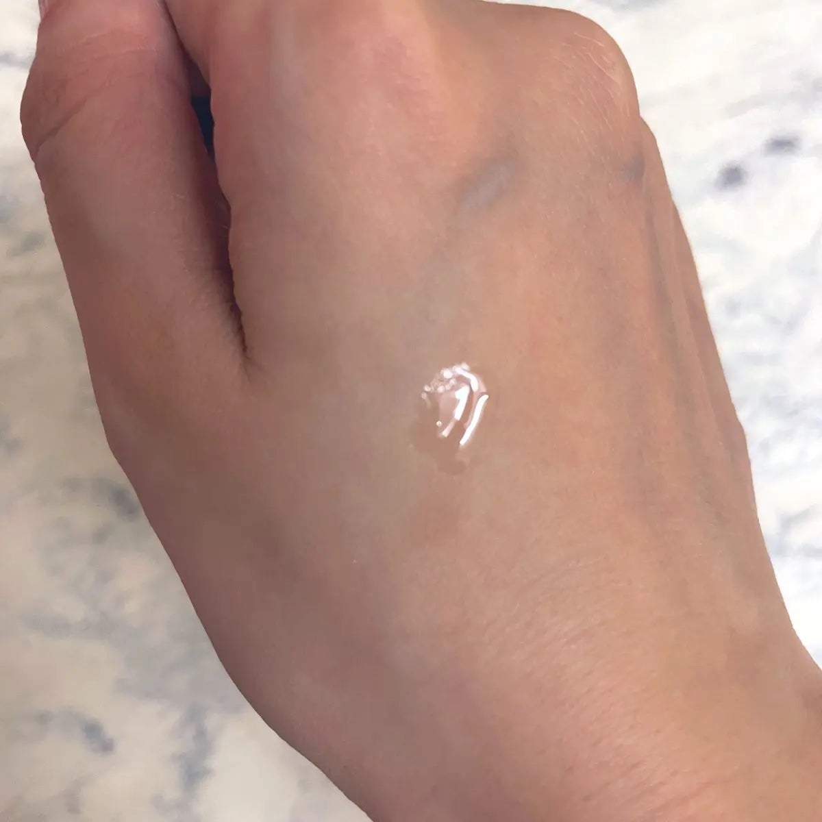 ハニーラスター r/ROAlív/リップグロスを使ったクチコミ(3枚目)