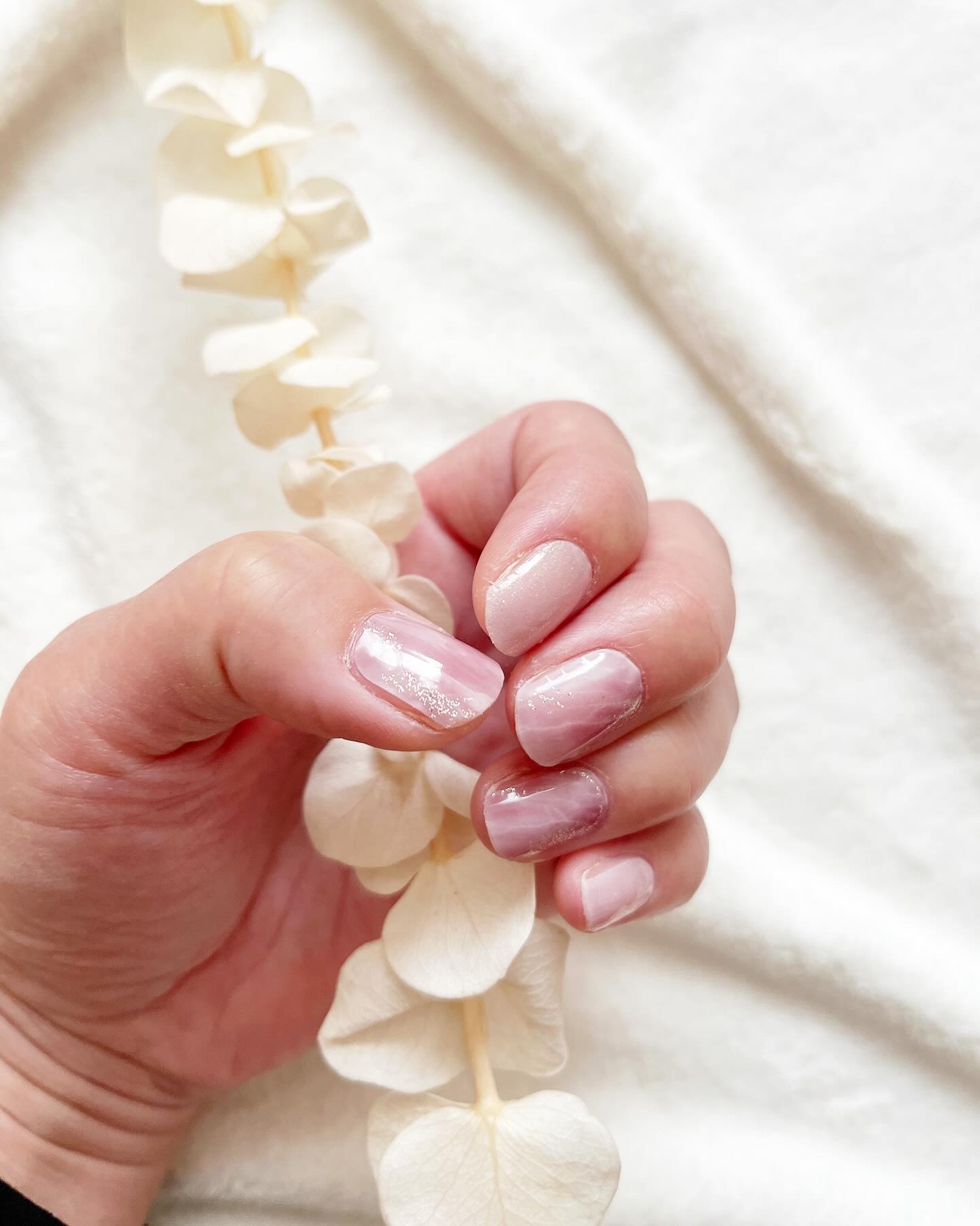 グロウ ジェルネイルシール/DASHINGDIVA MAGICPRESS/ネイルシールを使ったクチコミ（2枚目）