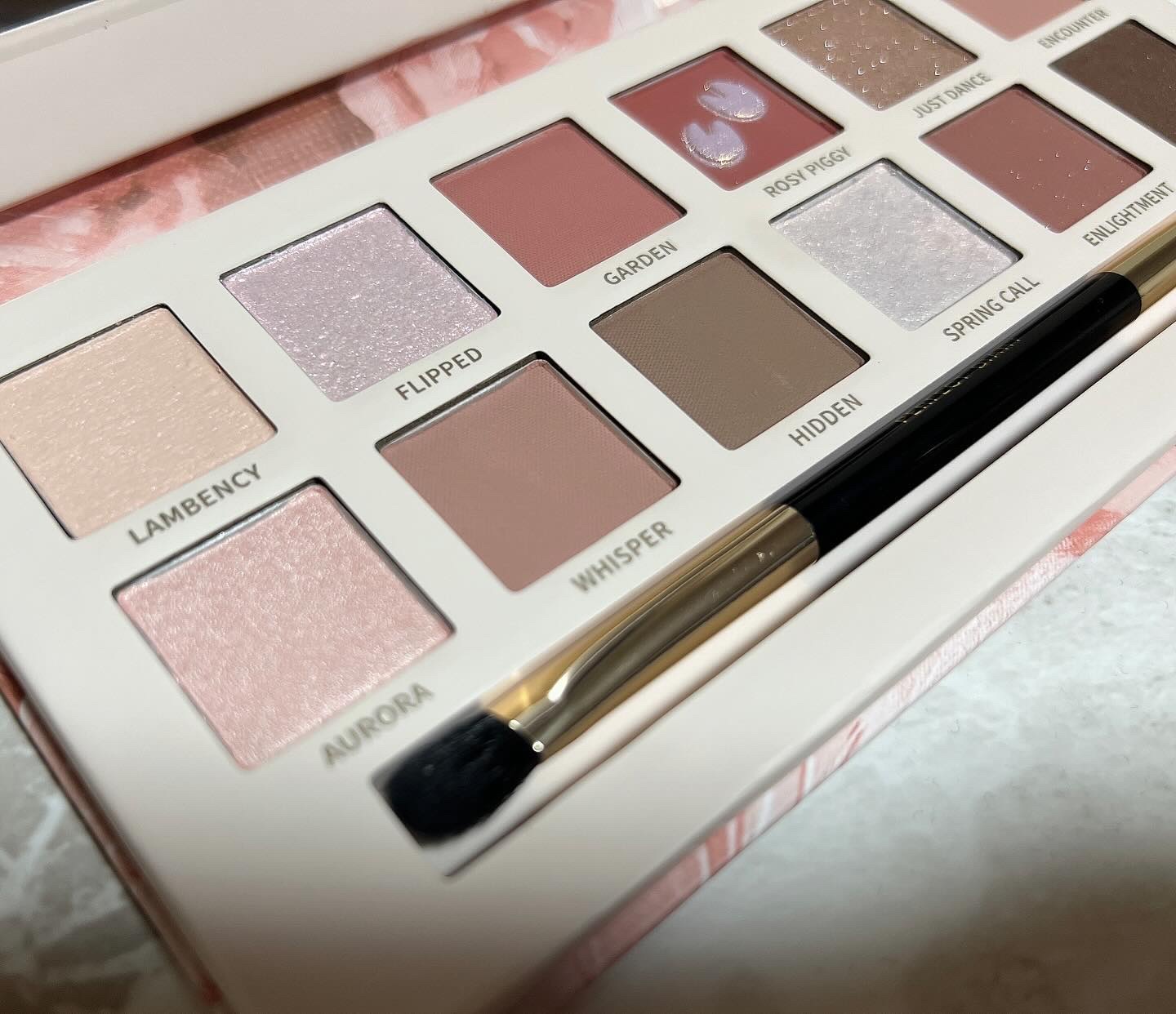 エクスプローラ12色 動物アイシャドウパレット/PERFECT DIARY/アイシャドウパレットを使ったクチコミ（3枚目）